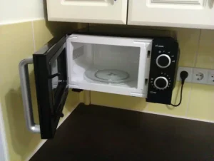 Кінець набридливому «писку»: стандартний звук мікрохвильовок хочуть замінити