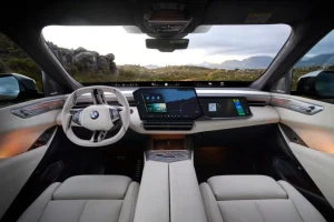 BMW почала показувати рекламу на екранах авто молодше 6 років