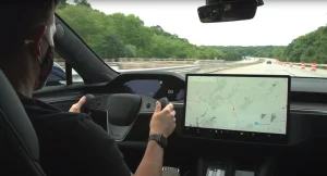 Tesla нарешті назвала дату презентації нового Roadster: Маск обіцяє майже «літаючий» електрокар