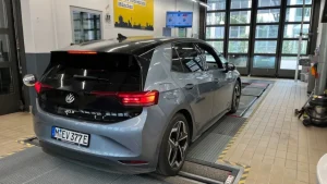 На розбірку через одну несправність: що може скоротити життя електромобілів