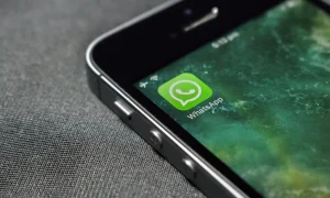 У WhatsApp з’явився батьківський контроль: що тепер можуть налаштувати батьки підлітків