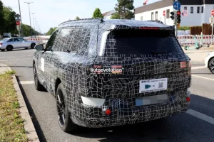 BMW готує електричний X7: найбільший позашляховик марки помітили на Нюрбургринзі